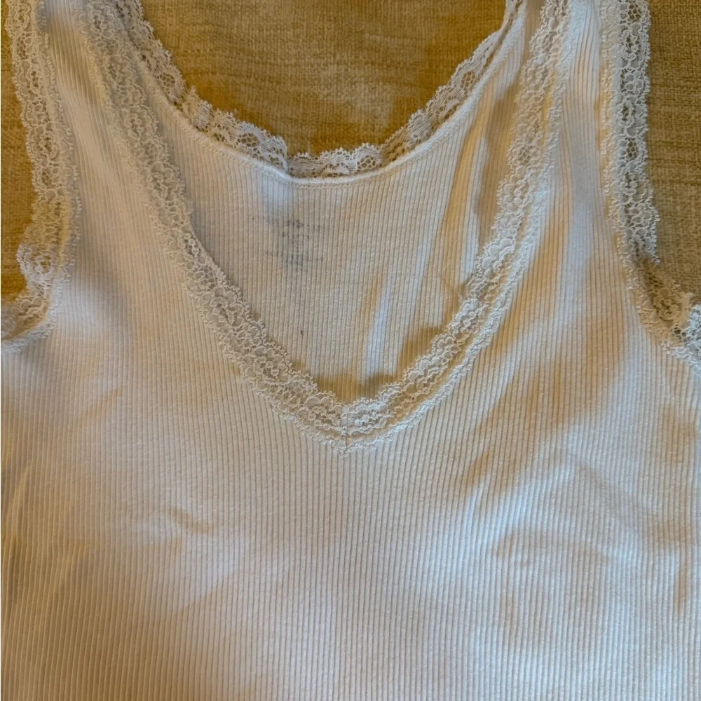 Brandy Melville Girls Lace Trimmed V Neck White Ribbed Tank Top.